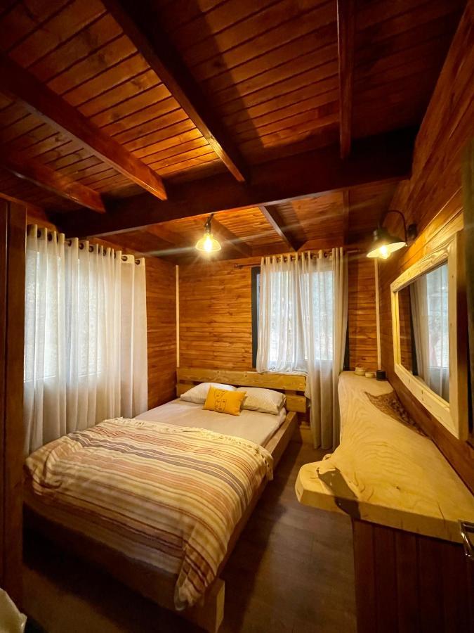 Panurlawoodenhouse Oezel Havuz& Sauna Mavi Екстер'єр фото