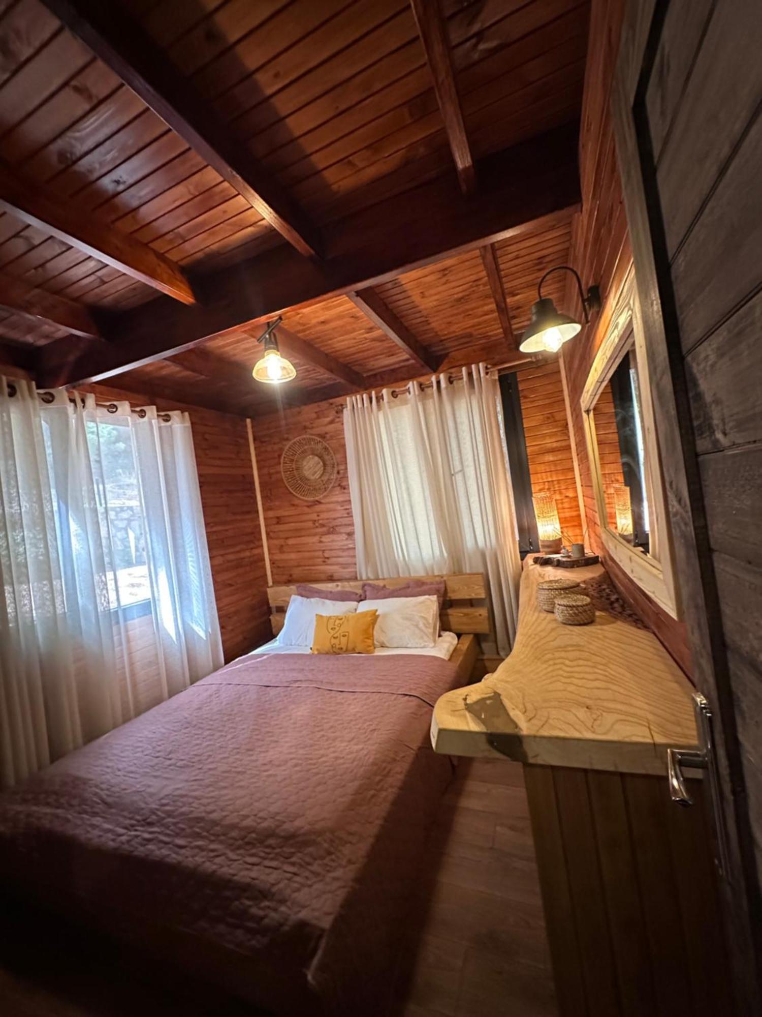 Panurlawoodenhouse Oezel Havuz& Sauna Mavi Екстер'єр фото