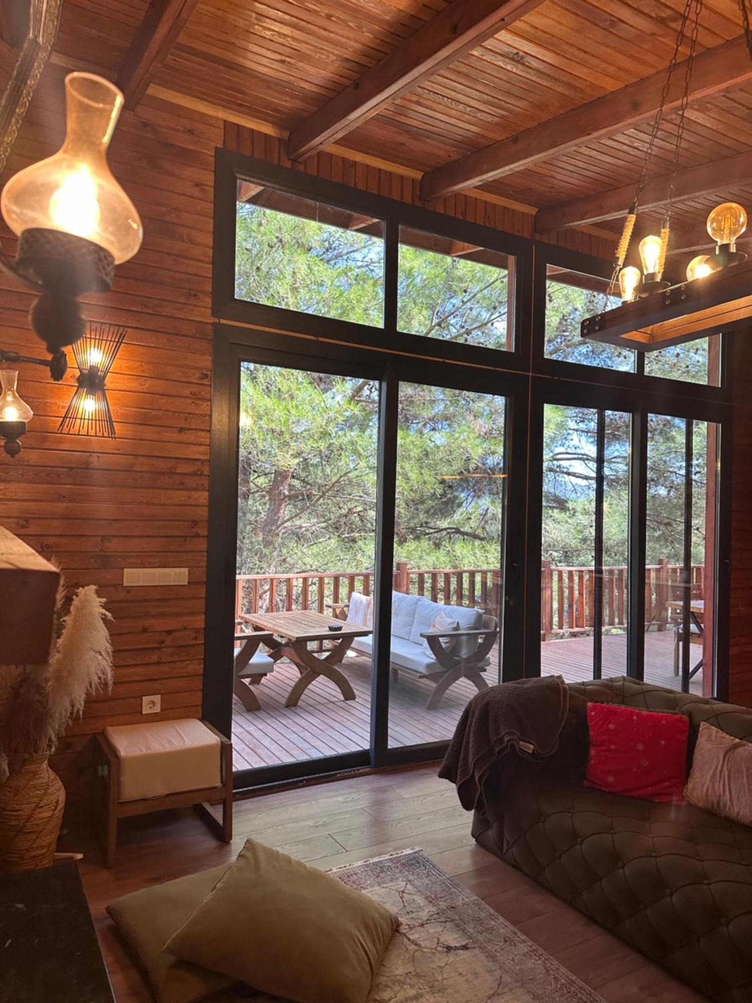 Panurlawoodenhouse Oezel Havuz& Sauna Mavi Екстер'єр фото